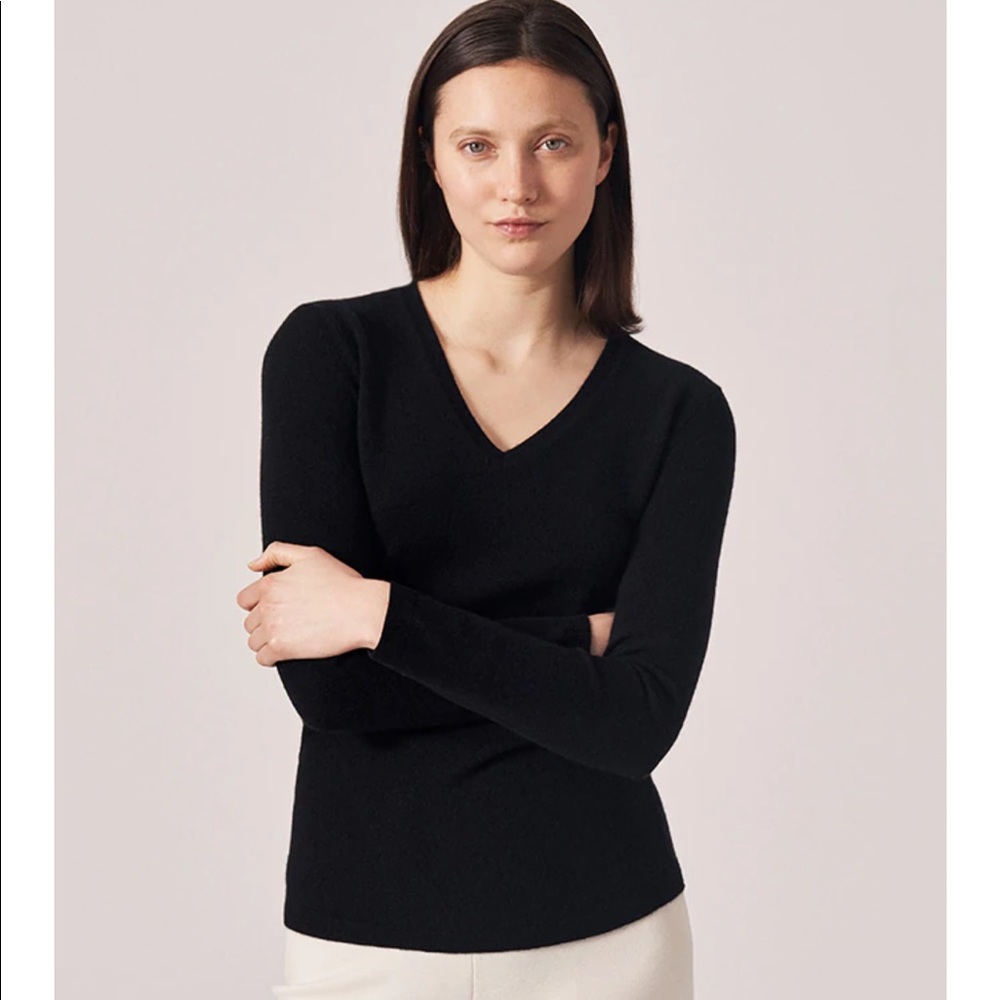 Charc grey 100% cashmere TSE v-neck sweater